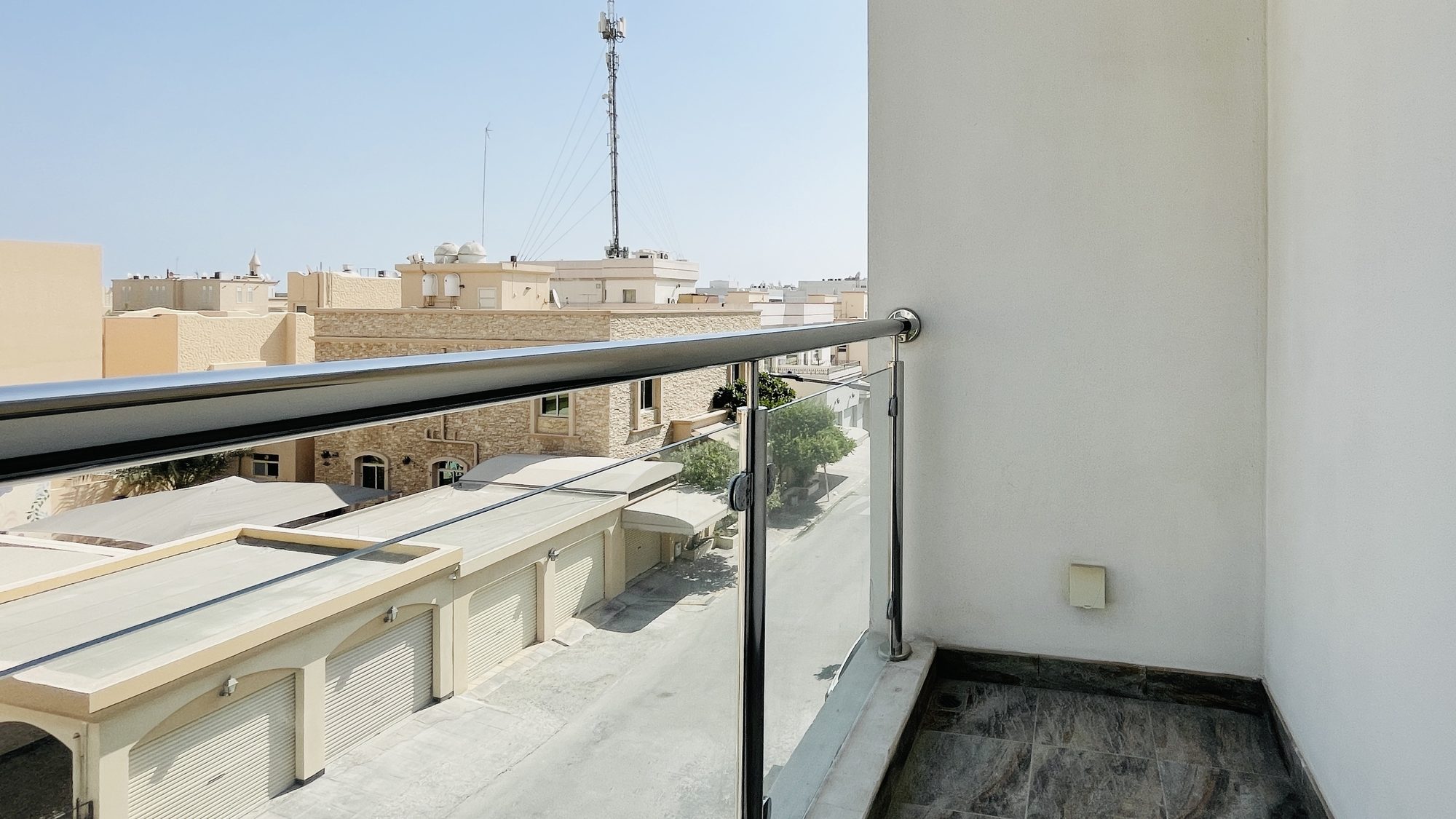 Three-Bedroom Apartment with Shared Pool and Gym