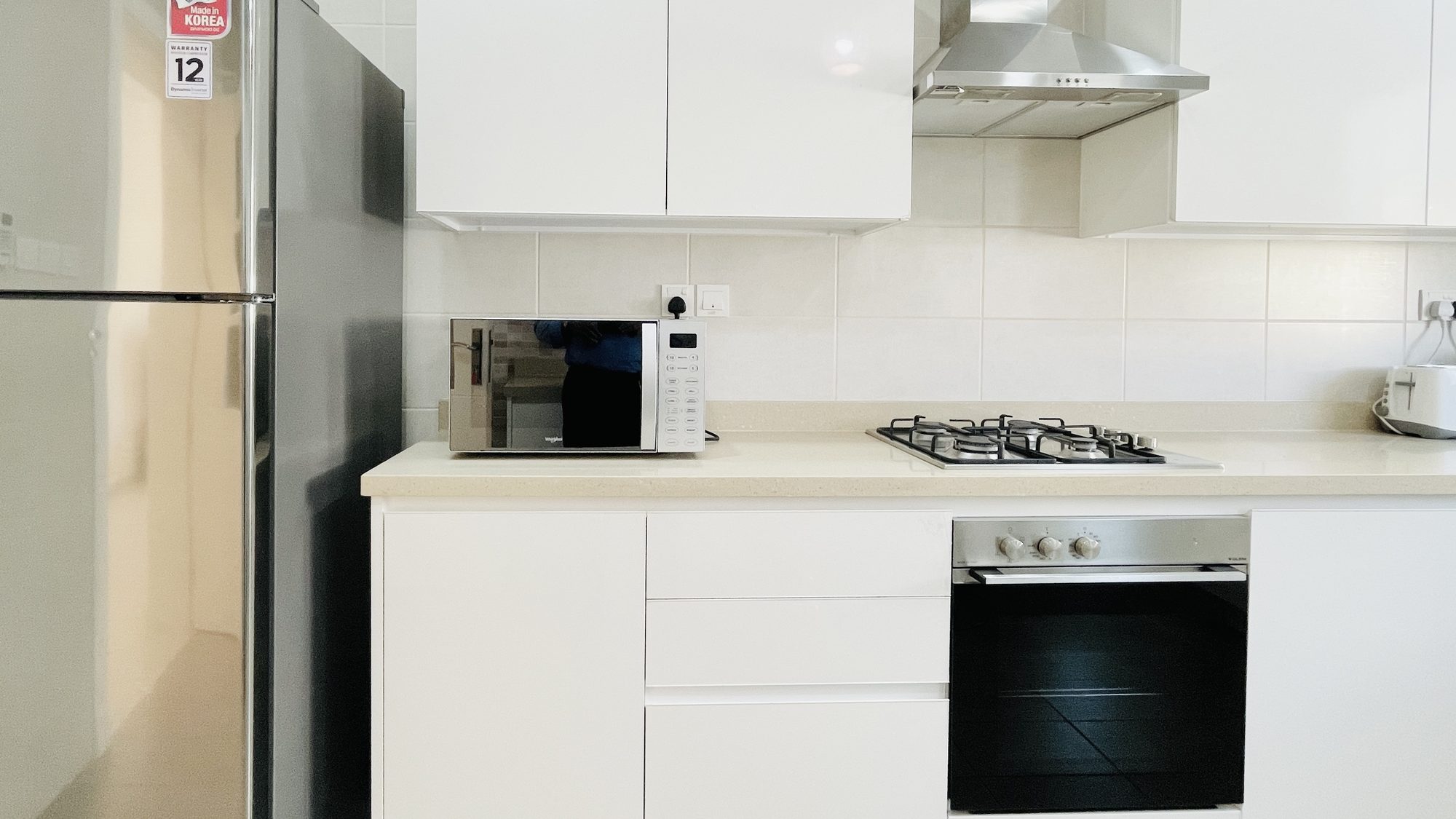 Three-Bedroom Apartment with Shared Pool and Gym