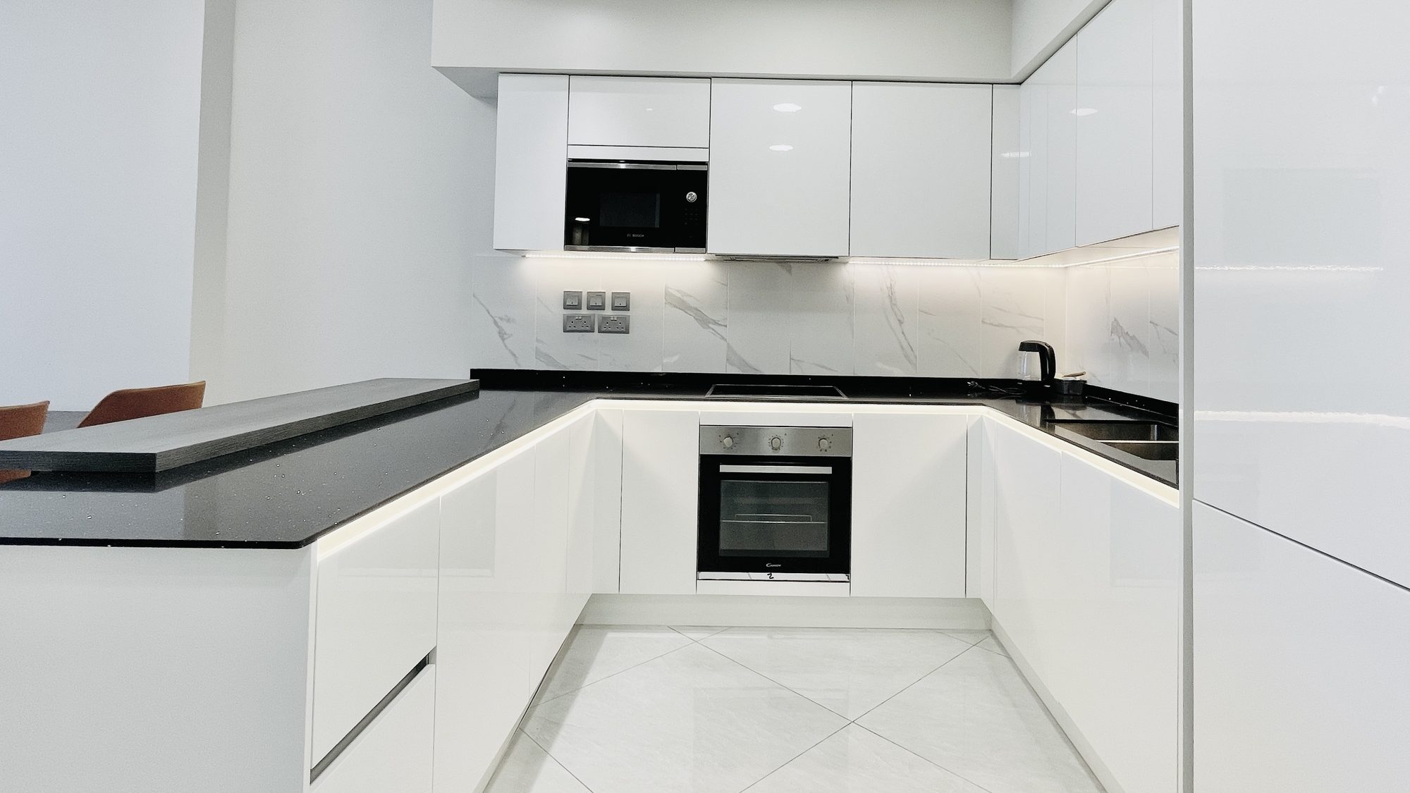 Two-Bedroom Apartment with Pool and Gym