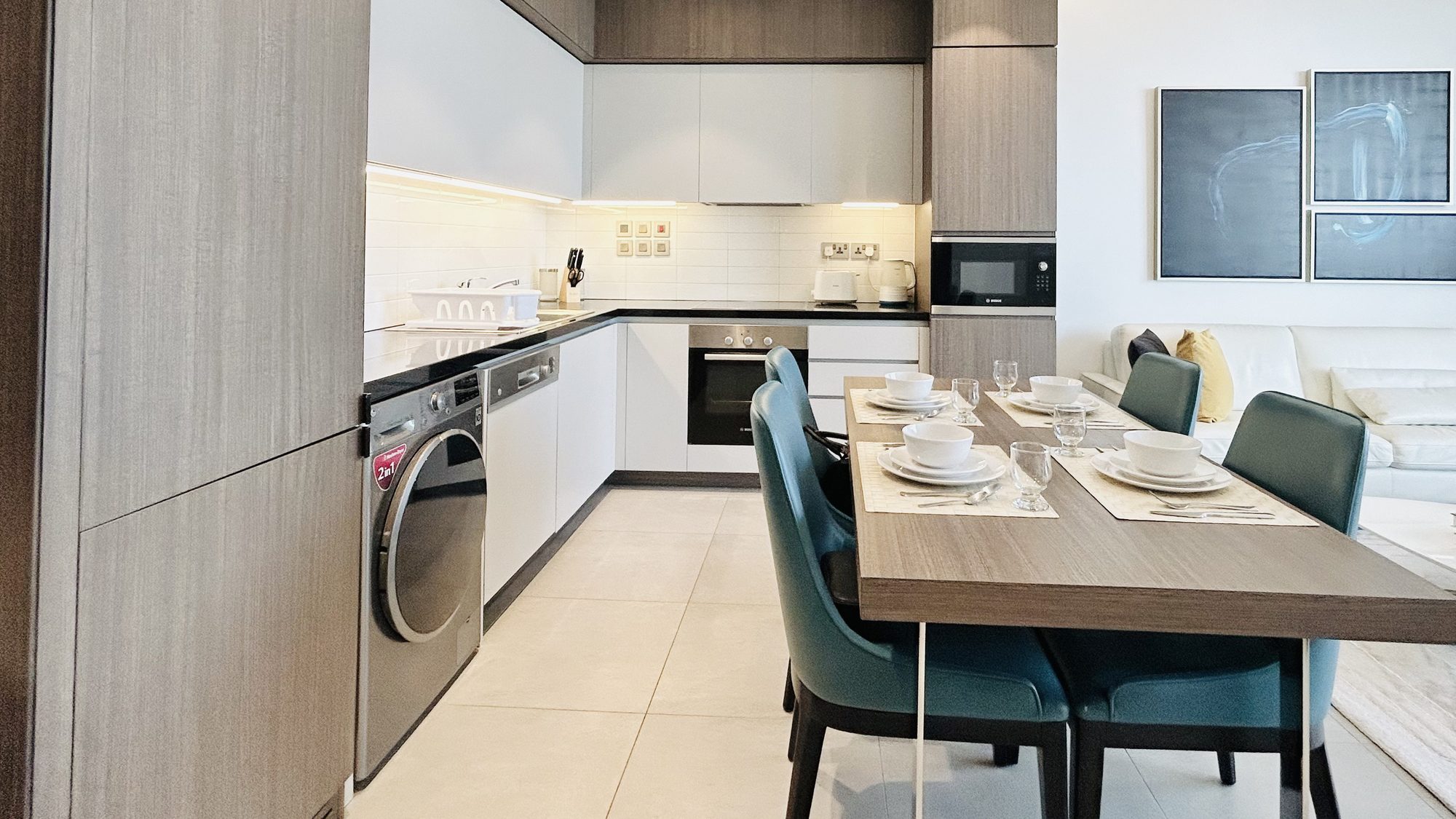 One-Bedroom Apartment with Two Bathrooms