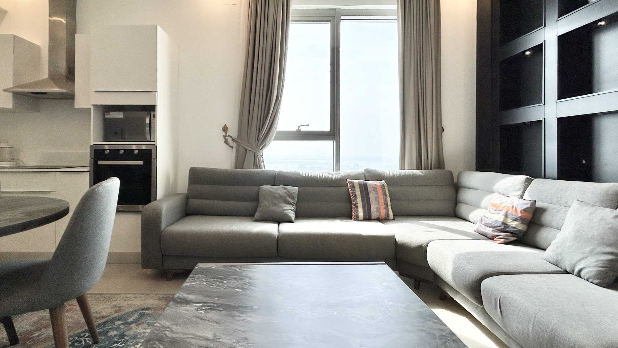 One-Bedroom Apartment with Pool and Gym