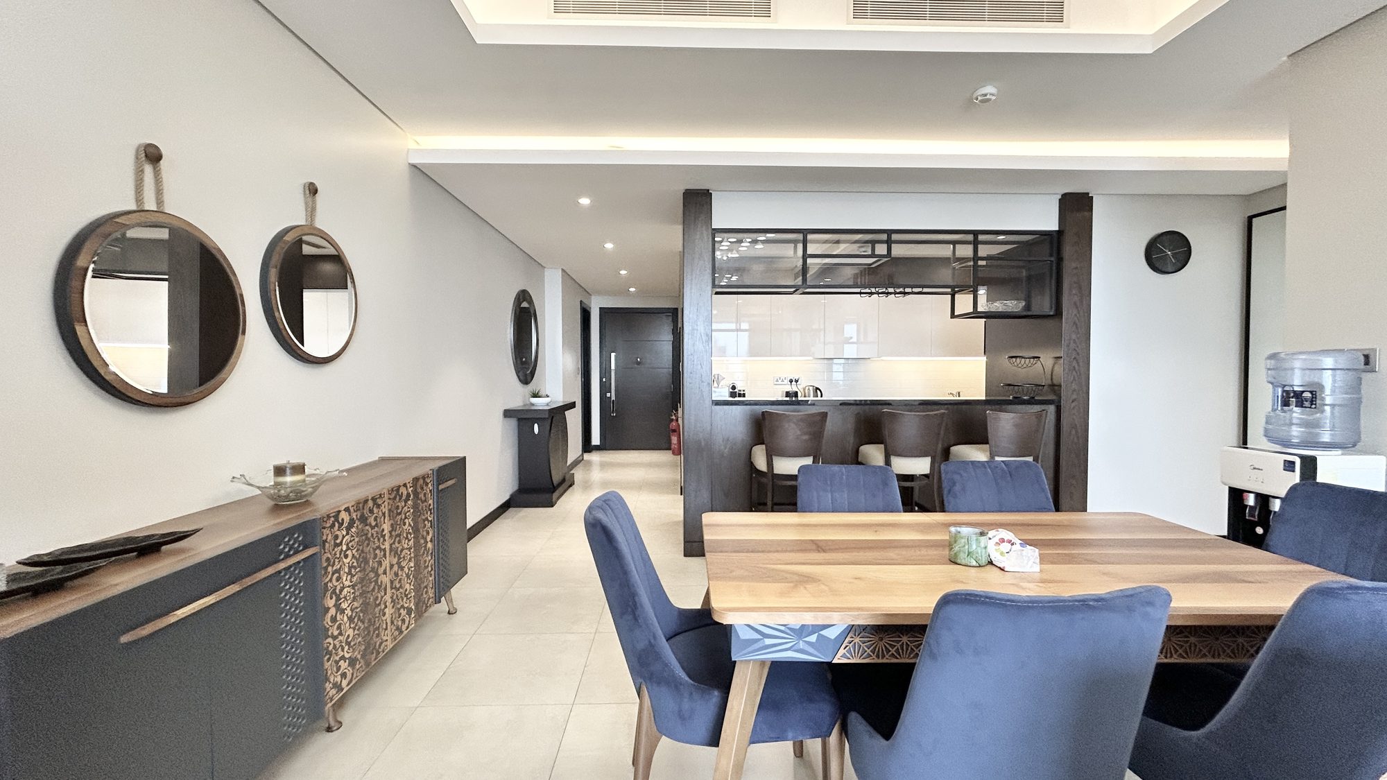 Two-Bedroom Fully-Furnished Apartment with Concierge