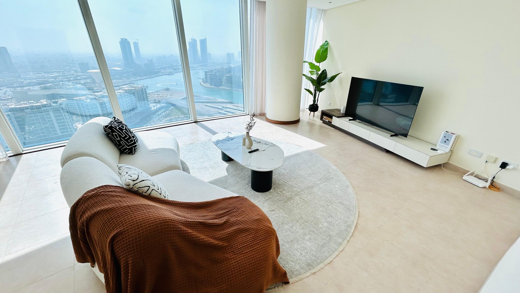 Two-Bedroom Apartment with Shared Pool and Gym