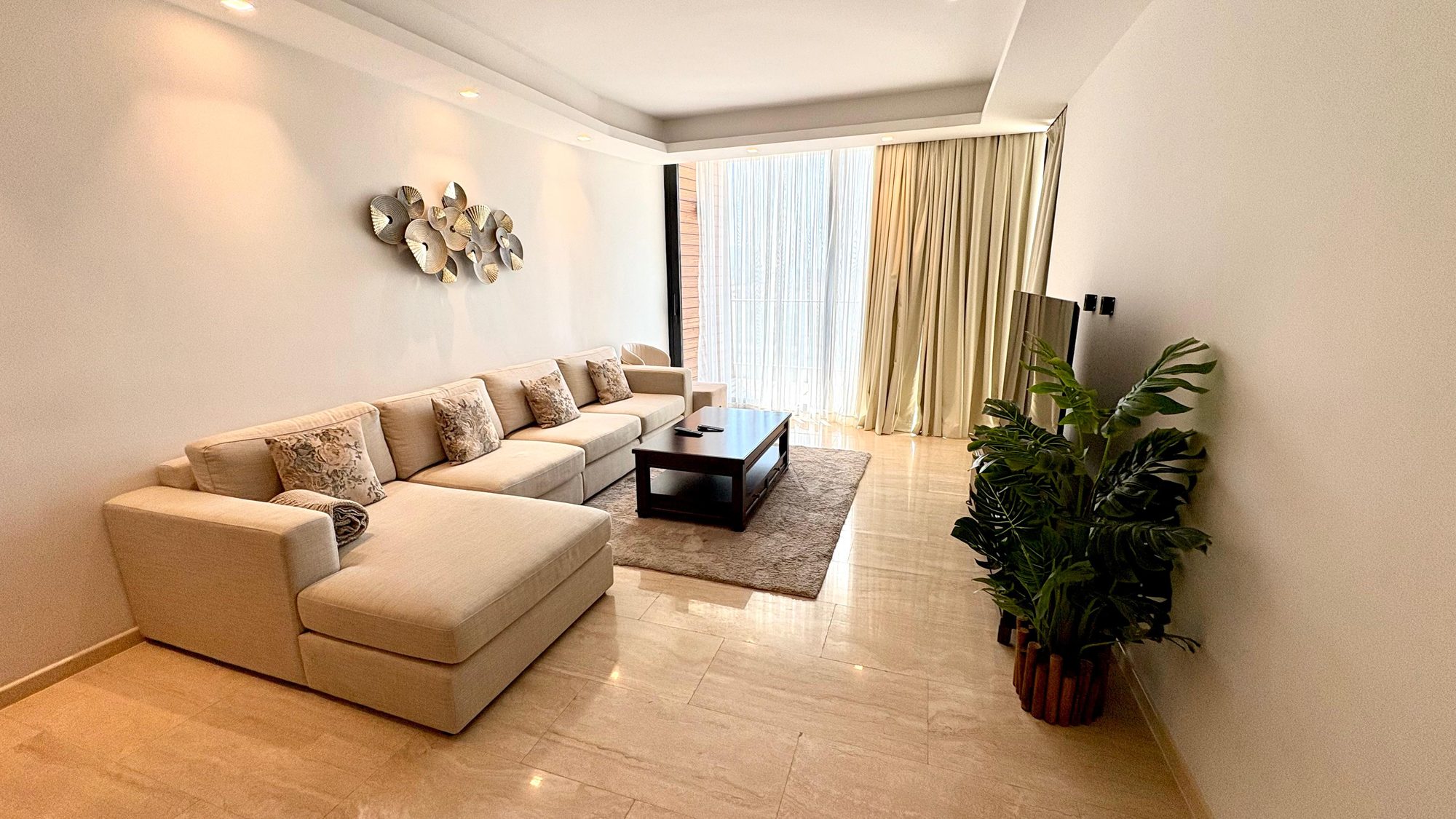 One Bedroom Apartment with Two Bathrooms