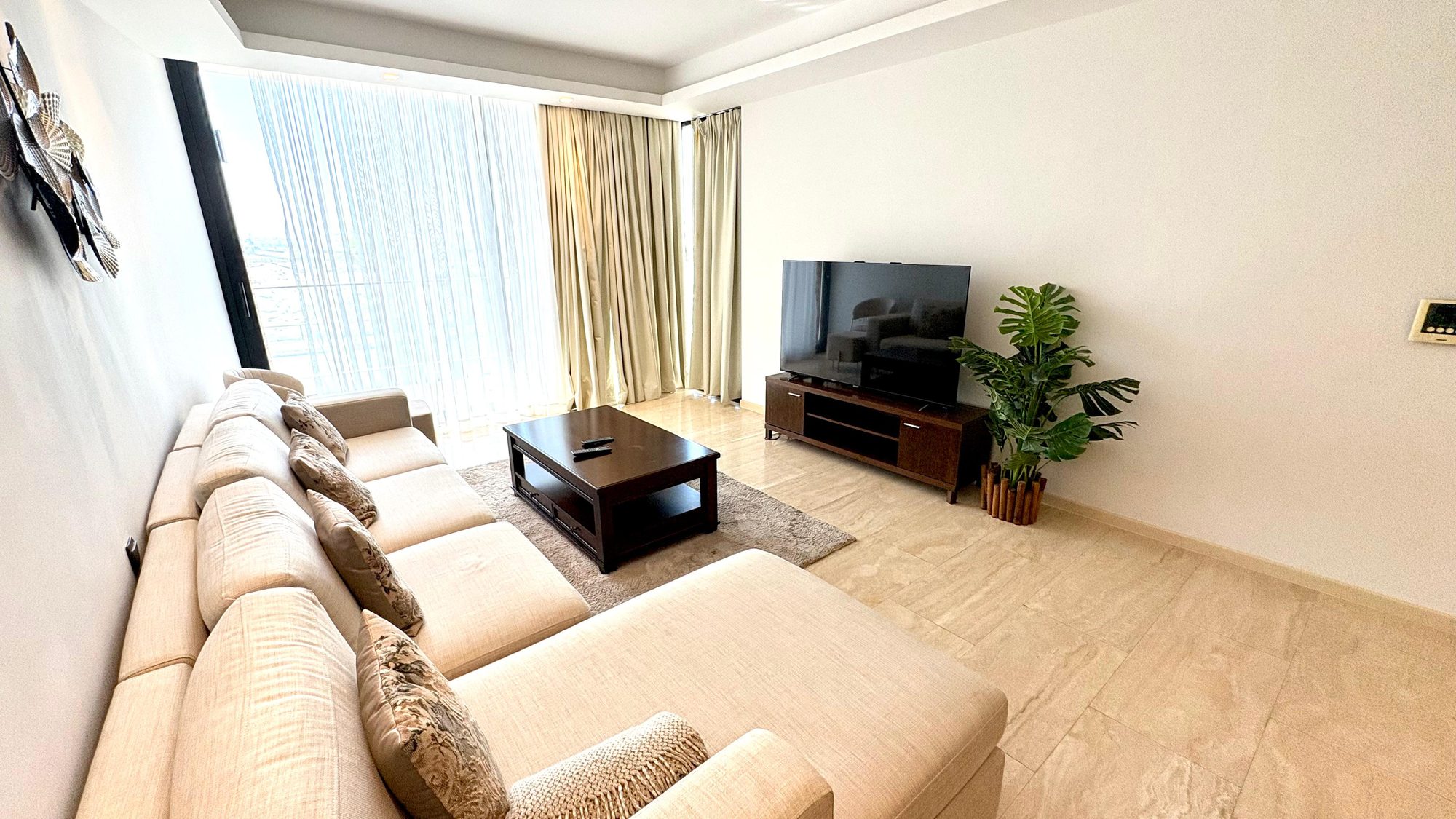 One Bedroom Apartment with Two Bathrooms