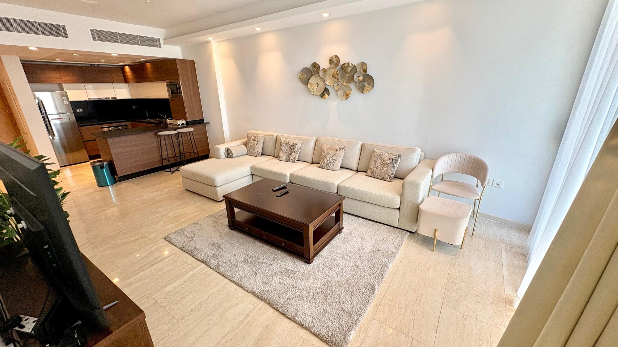 One Bedroom Apartment with Two Bathrooms