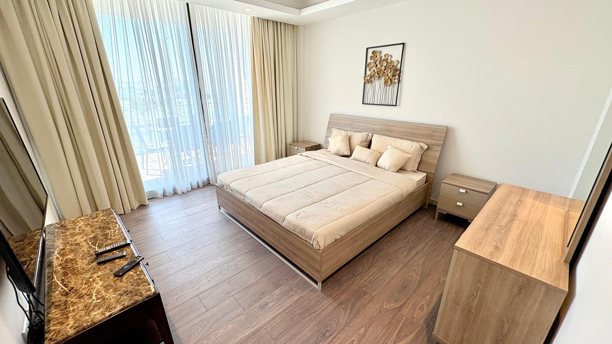 One Bedroom Apartment with Two Bathrooms