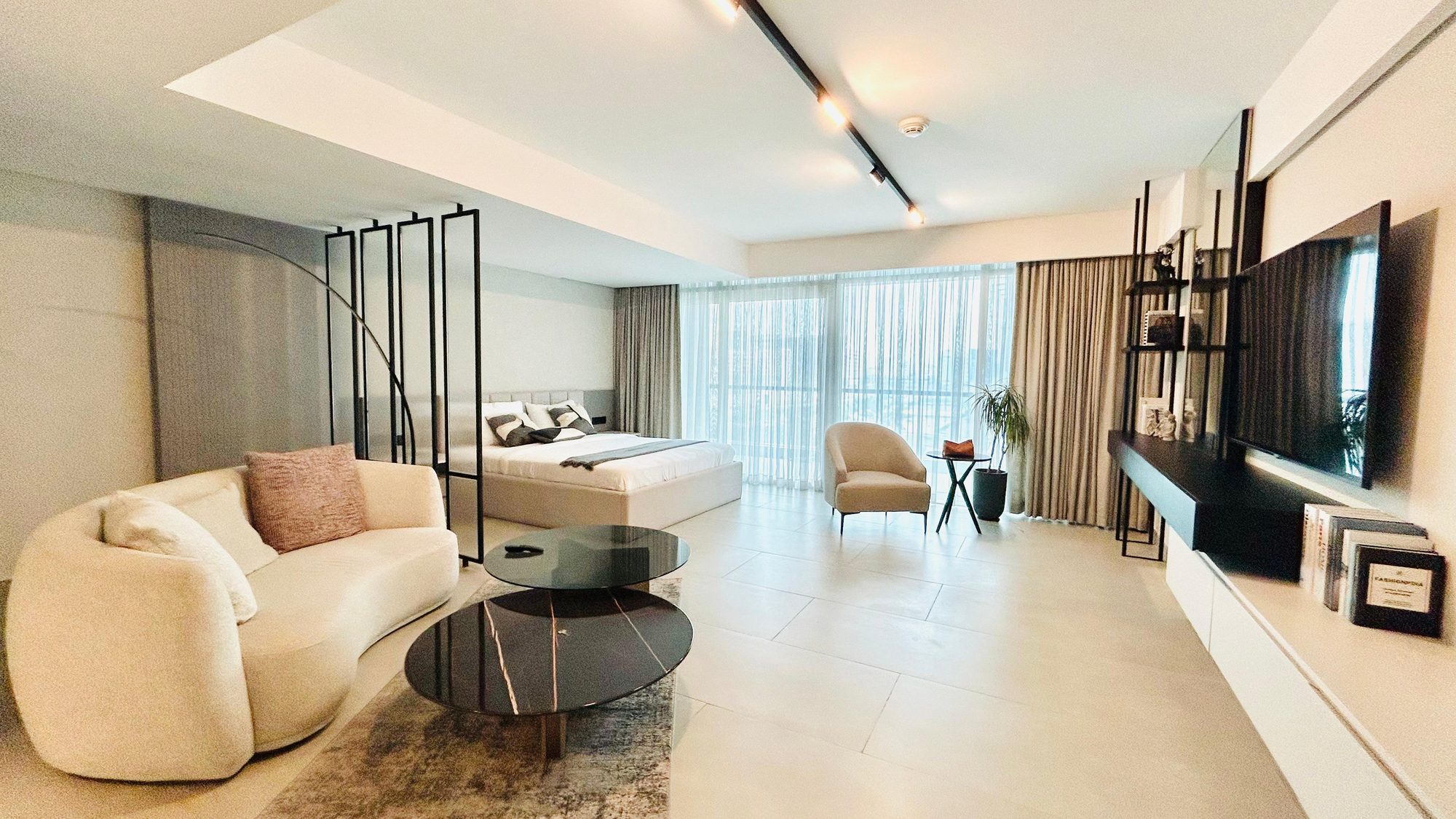 One-Bedroom Apartment with Water Views