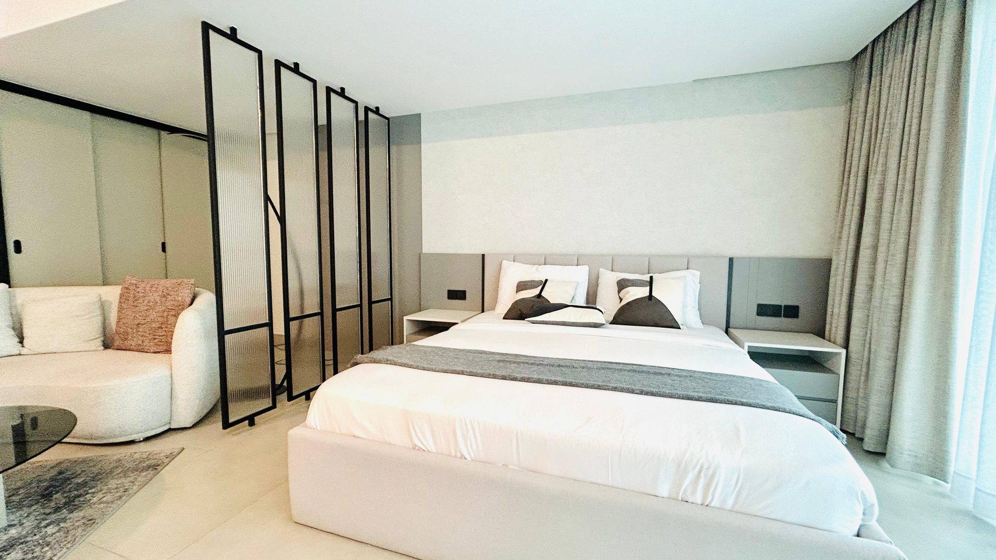 One-Bedroom Apartment with Water Views