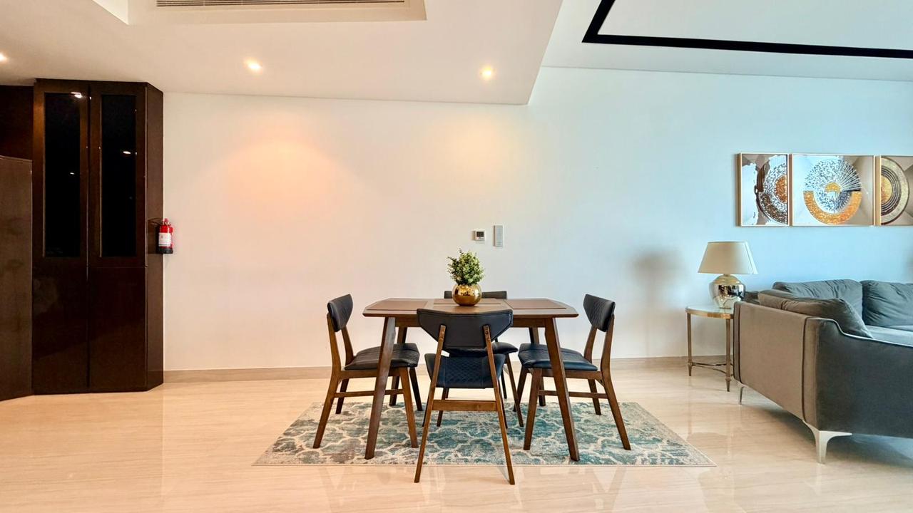 Two-Bedroom Apartment with Private Jacuzzi