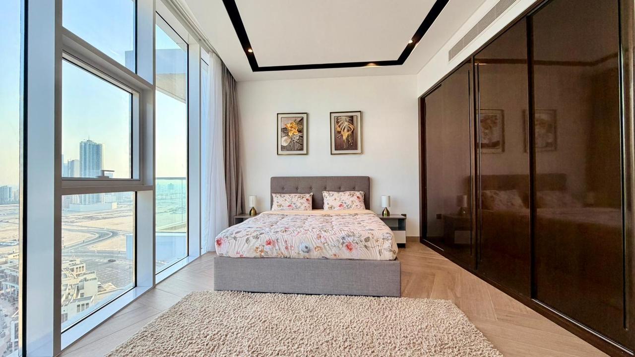 Two-Bedroom Apartment with Private Jacuzzi