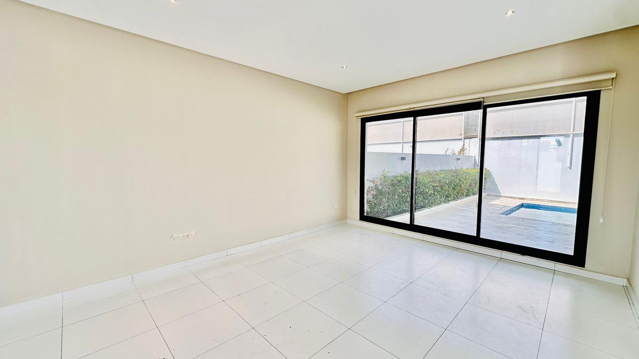Four Bedroom Villa with Private Pool and Garden