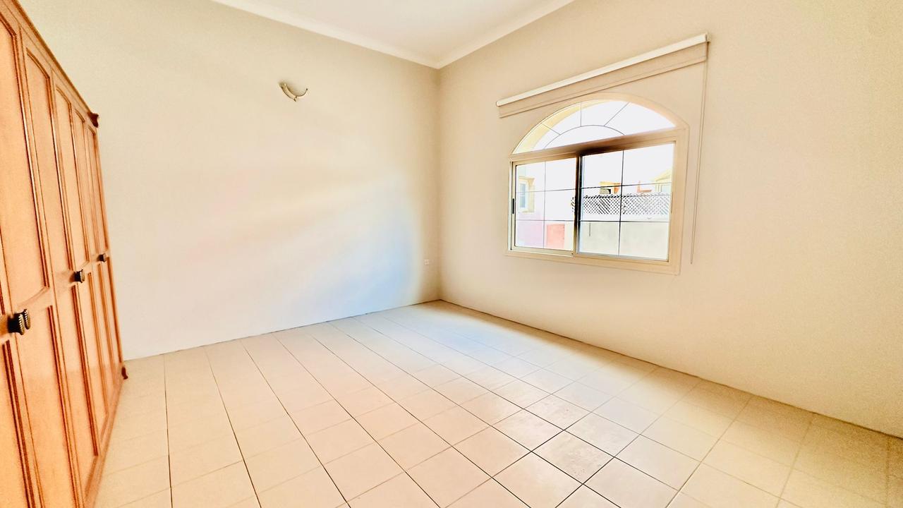 Four Bedroom Villa with Shared Pool Access
