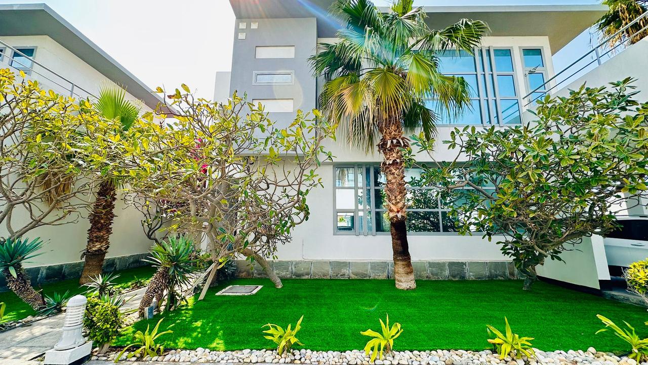Four Bedroom Villa with Private Pool and Garden