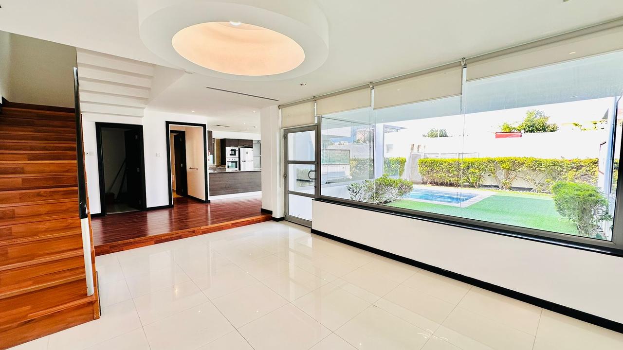Four Bedroom Villa with Private Pool and Garden