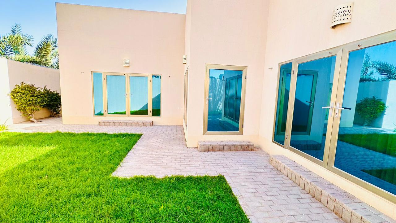 Three-Bedroom Villa with Pool and Garden