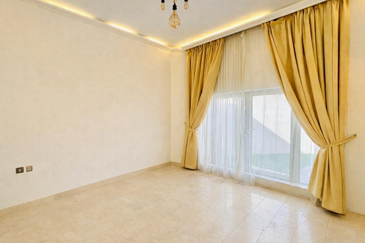 Three-Bedroom Villa with Pool and Garden