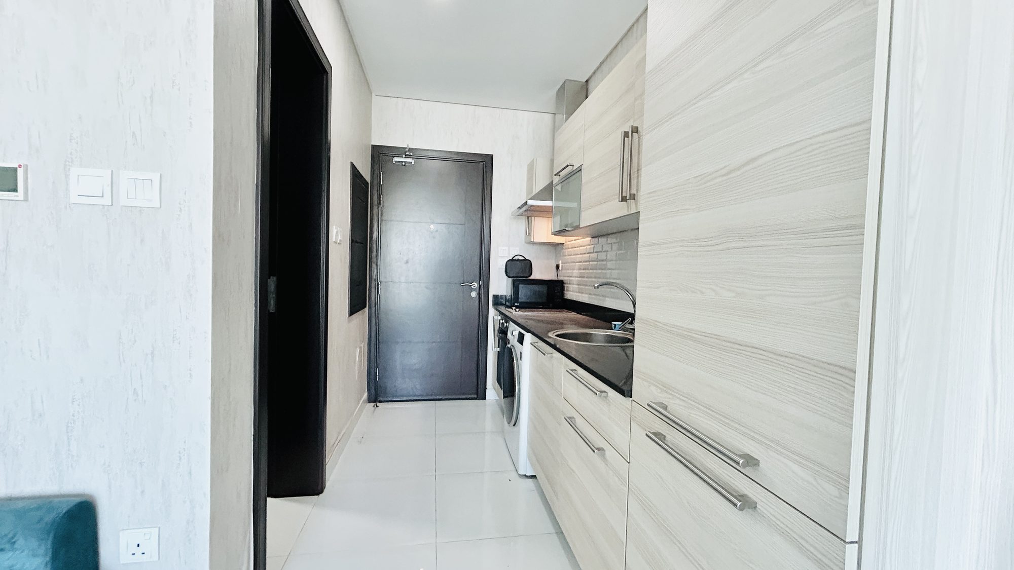 Fully-Furnished Studio Apartment with Balcony