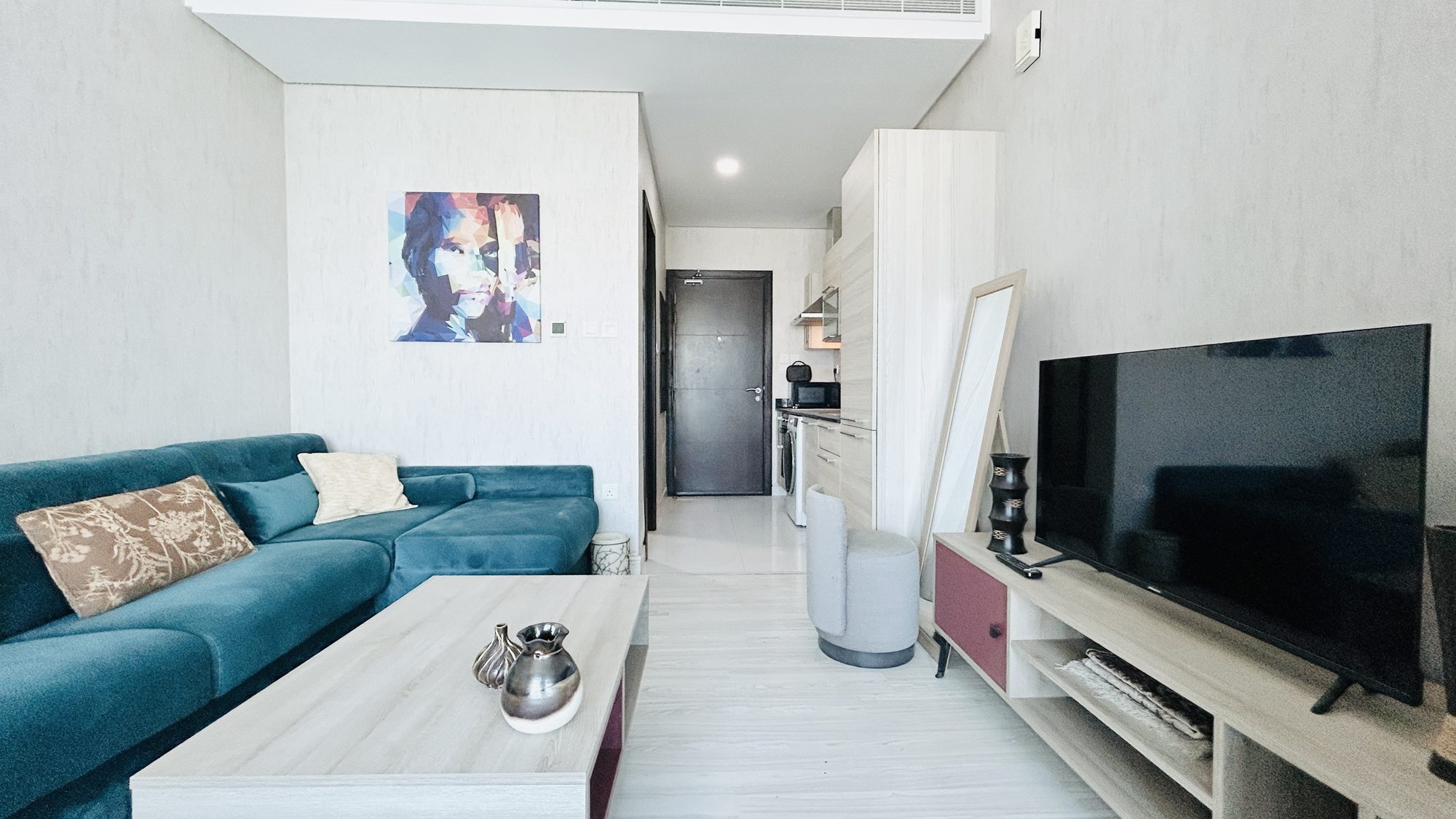 Fully-Furnished Studio Apartment with Balcony