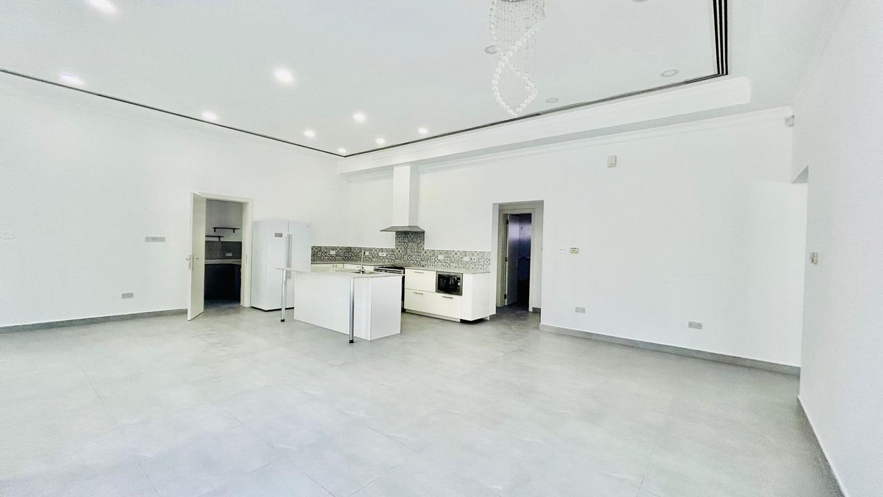 Four-Bedroom Villa with Shared Pool Access