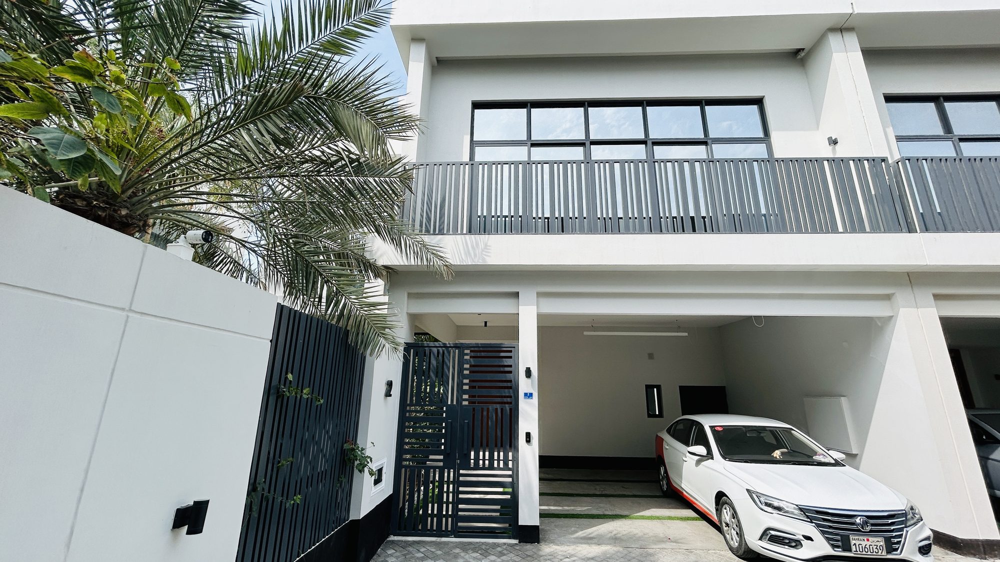Four-Bedroom Villa with Private Pool and Gym