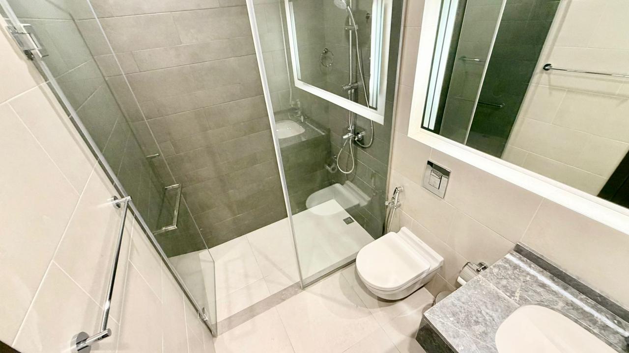1 Bedroom Apartment with Covered Parking