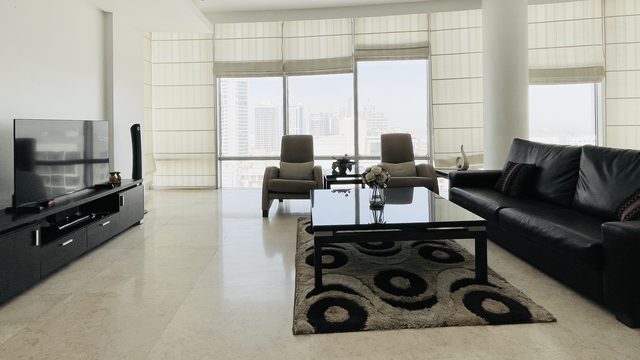 Two-Bedroom Apartment with Pool and Gym