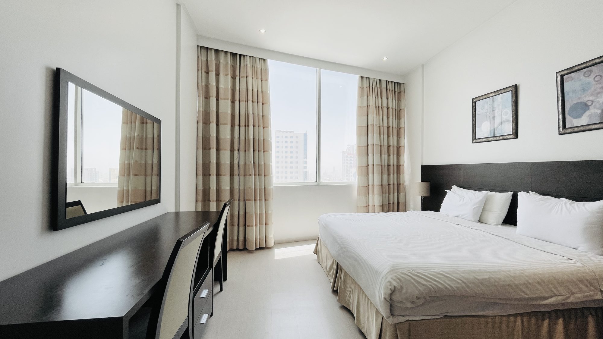 Three-Bedroom Apartment with Four Bathrooms