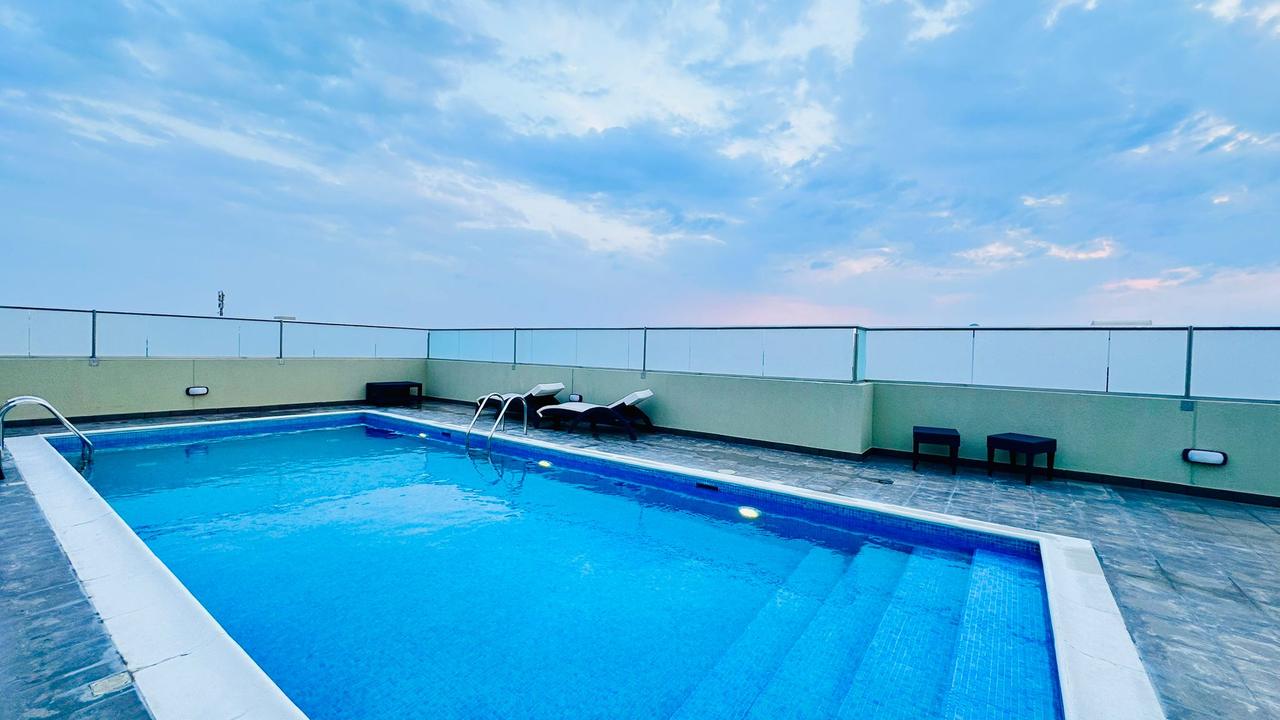 2 Bedroom Apartment with Pool and Gym Access