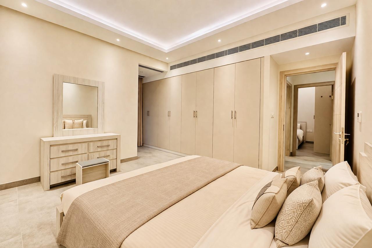 2 Bedroom Apartment with Pool and Gym Access