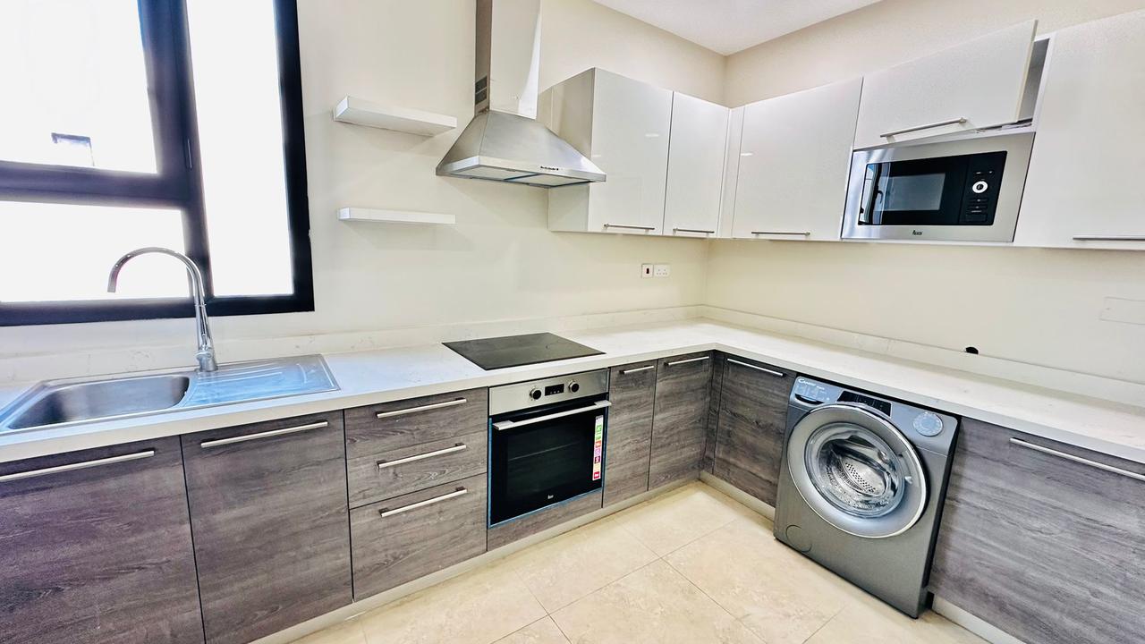 Three Bedroom Apartment, 160sqm, Central A/C