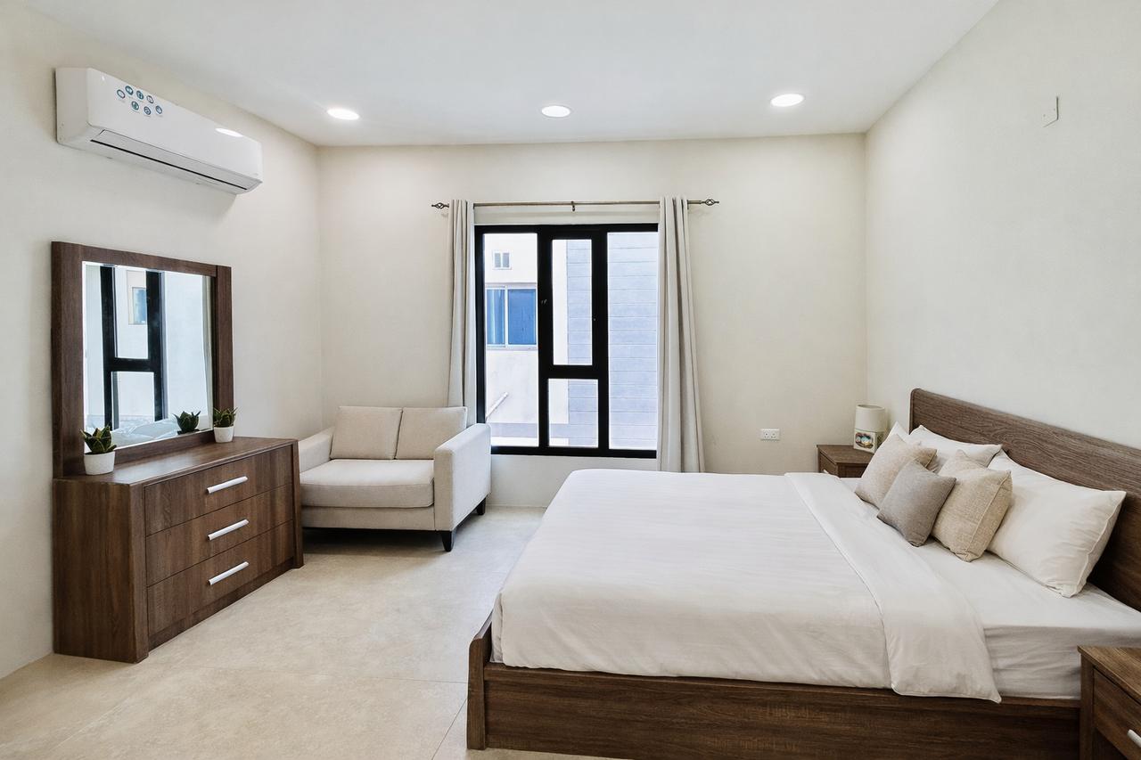 Three Bedroom Apartment, 160sqm, Central A/C