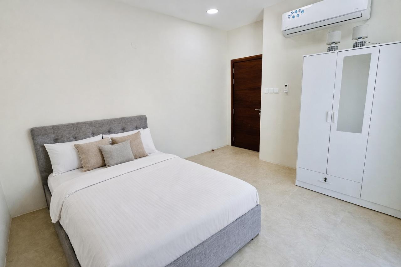 Three Bedroom Apartment, 160sqm, Central A/C