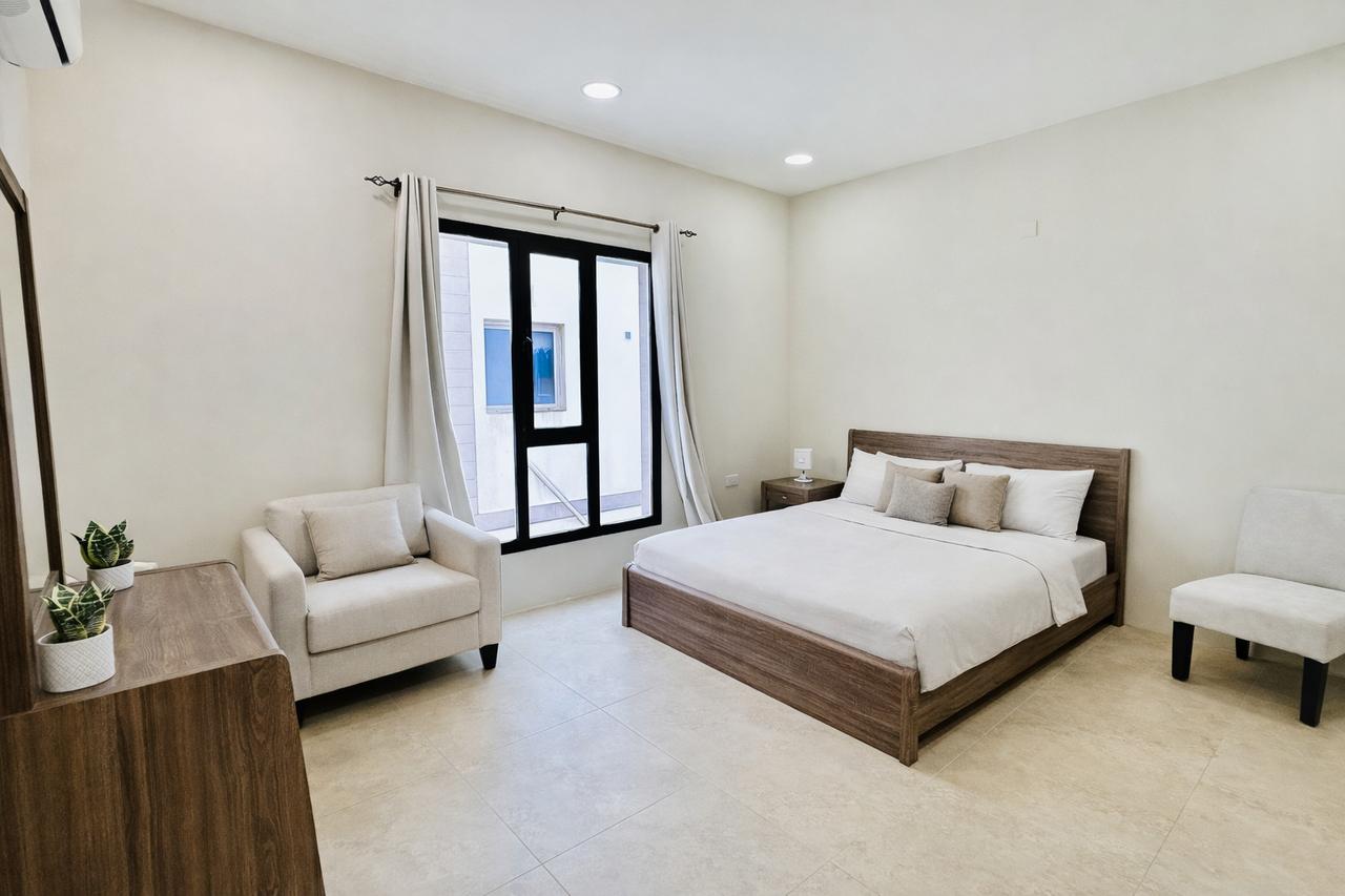 Three Bedroom Apartment, 160sqm, Central A/C