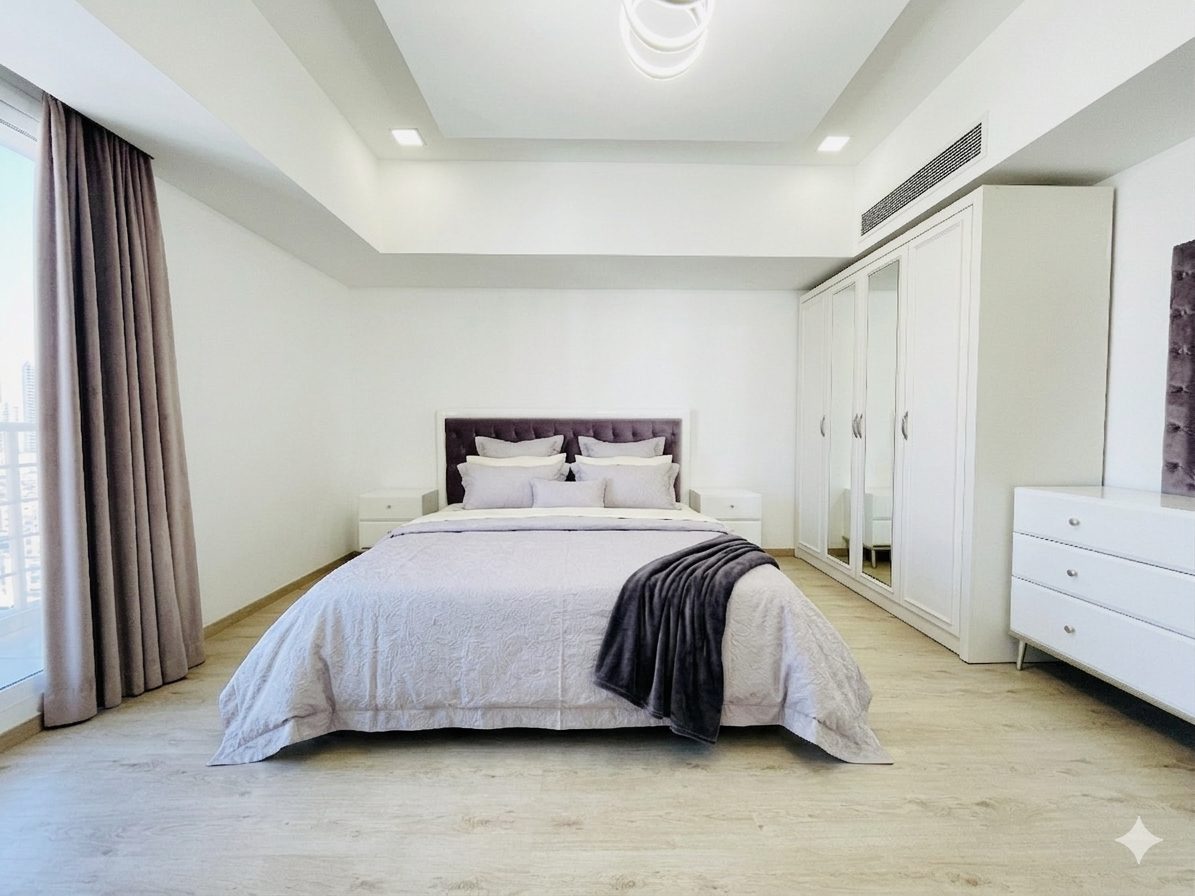 Two-Bedroom Apartment with Balcony and Pool