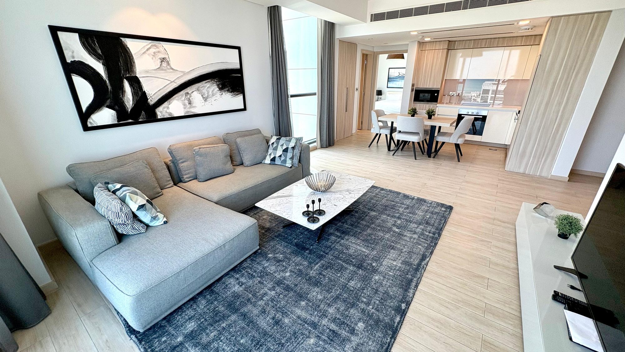 One-Bedroom Apartment with Two Bathrooms