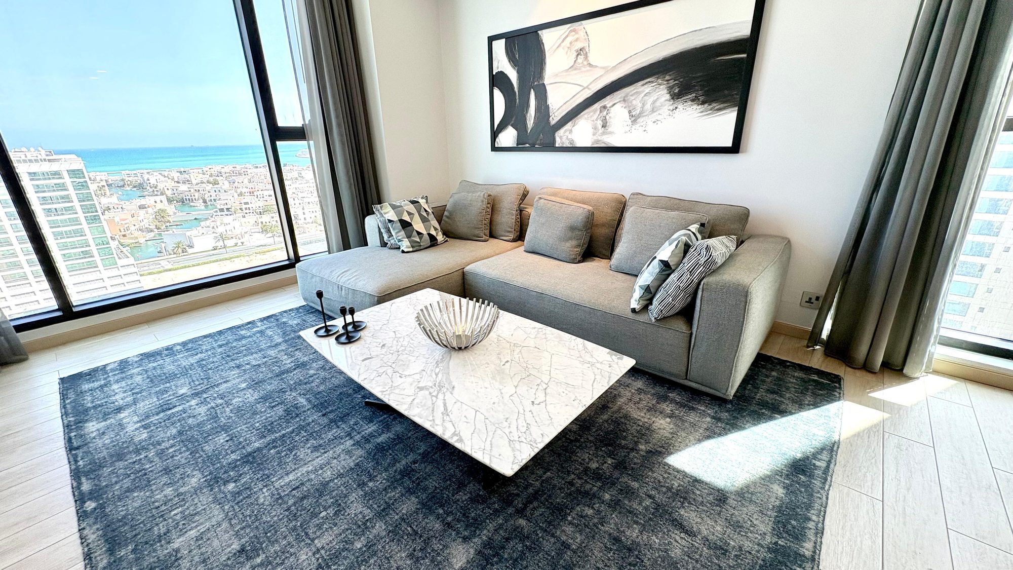 One-Bedroom Apartment with Two Bathrooms