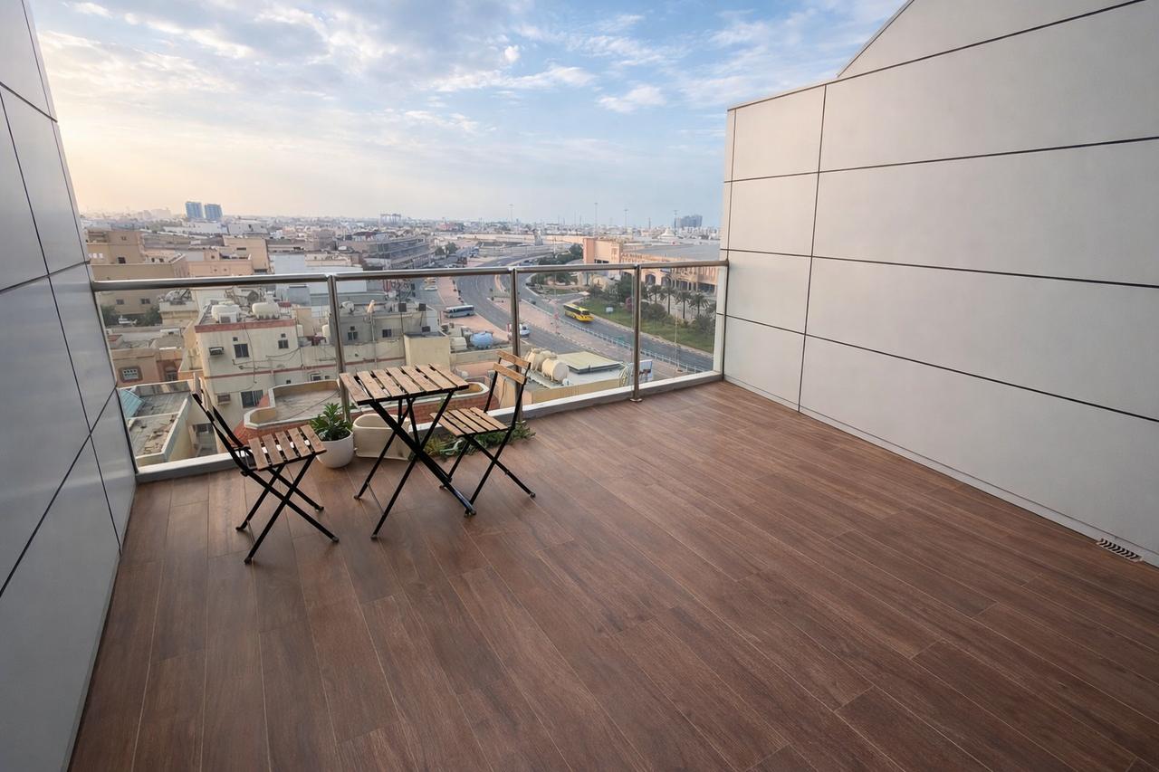 One-Bedroom Apartment with Dual Bathrooms