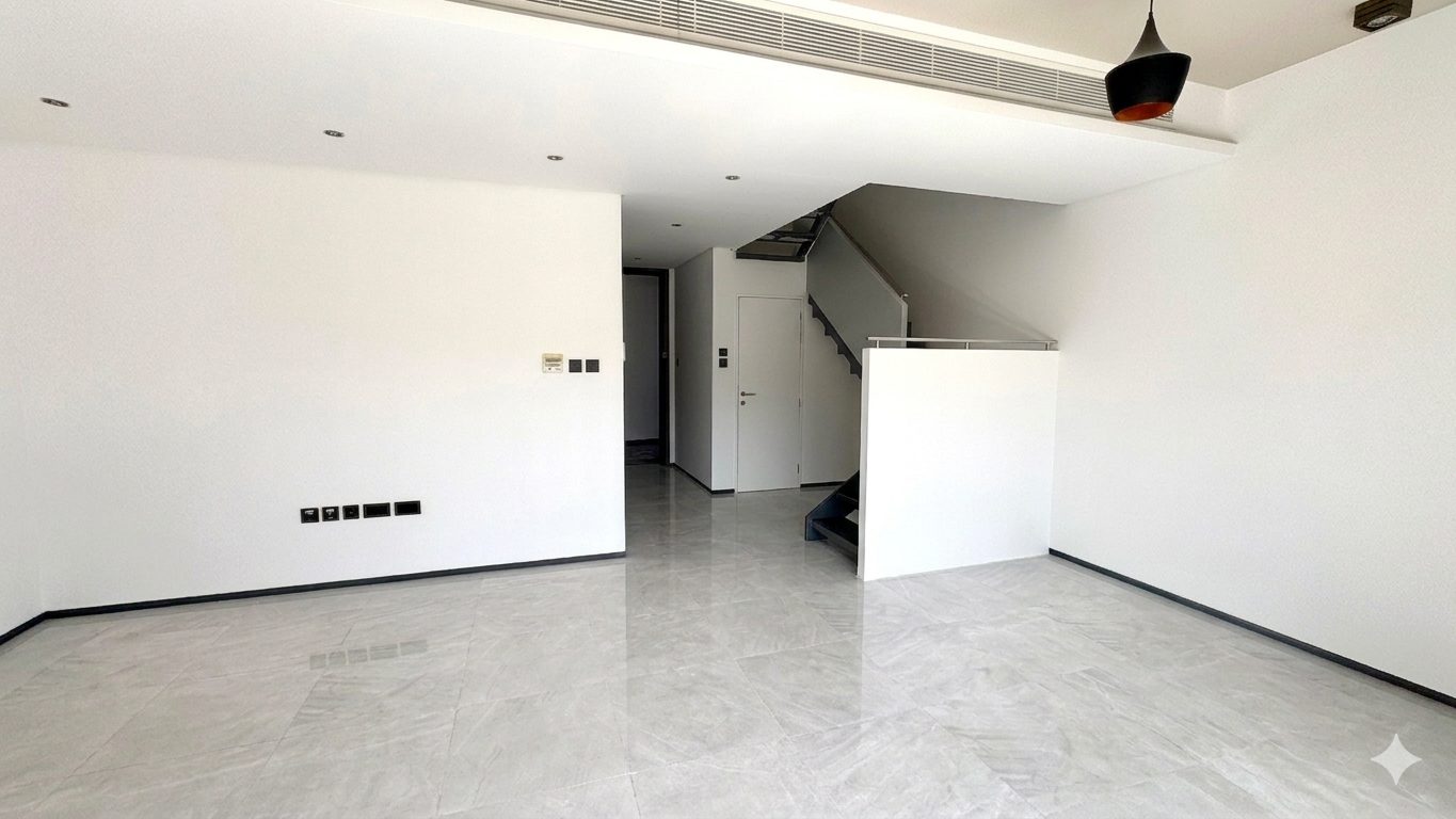 Two Bedroom Duplex with Shared Pool and Gym