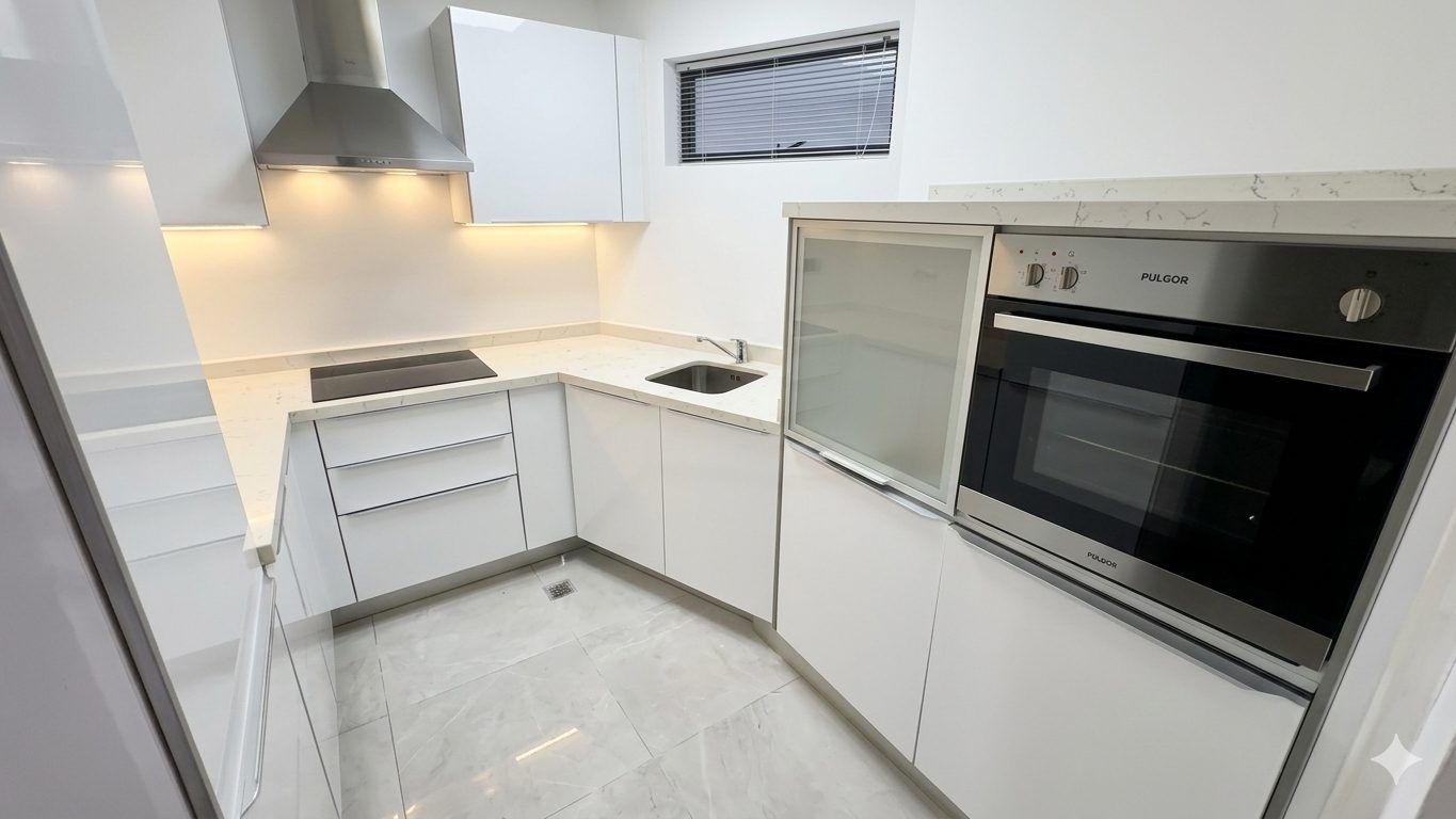 Two Bedroom Duplex with Shared Pool and Gym