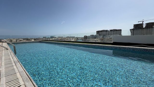 Two Bedroom Duplex with Shared Pool and Gym