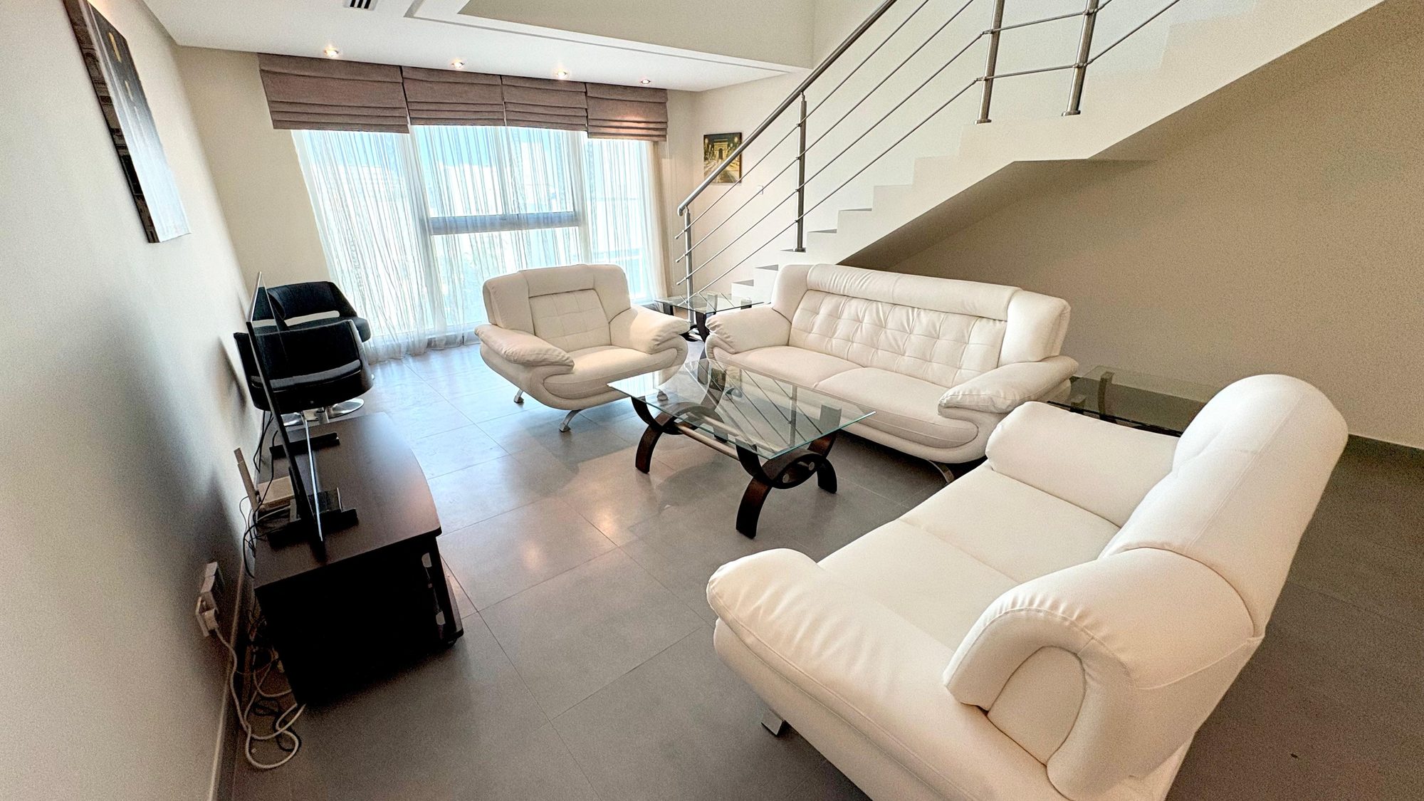 One-Bedroom Duplex with Dual Bathrooms