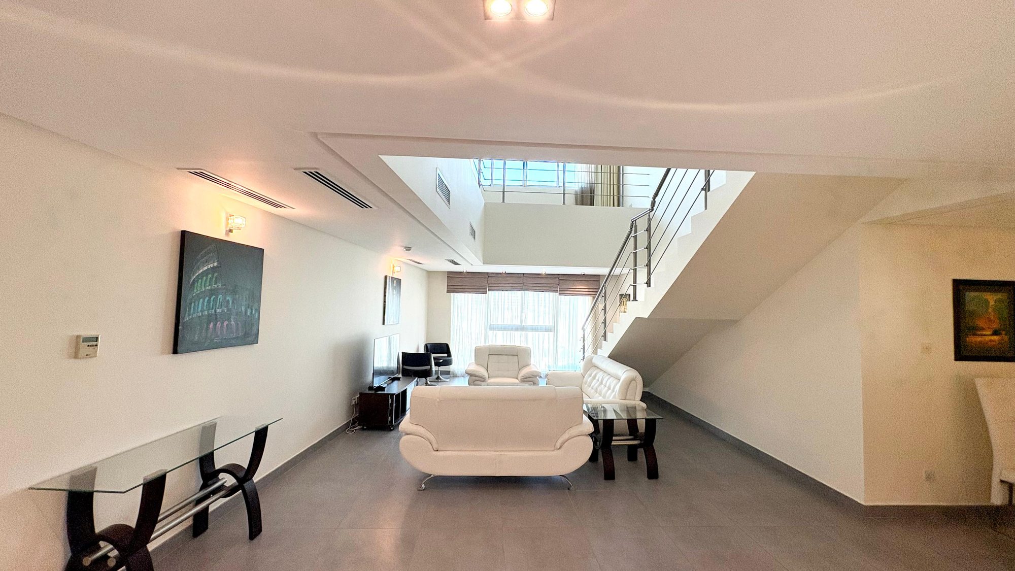 One-Bedroom Duplex with Dual Bathrooms