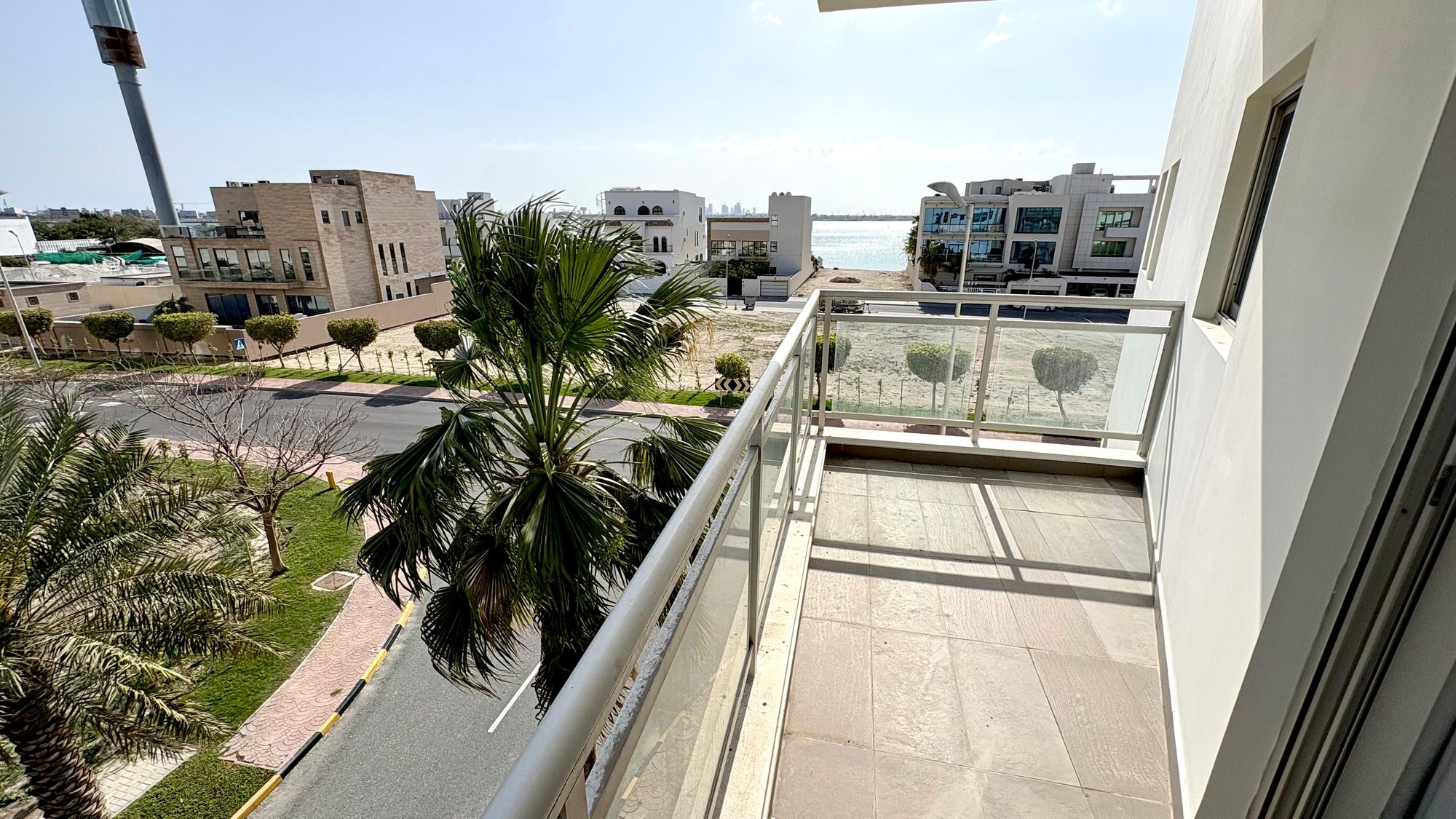 One-Bedroom Apartment with Balcony and Pool