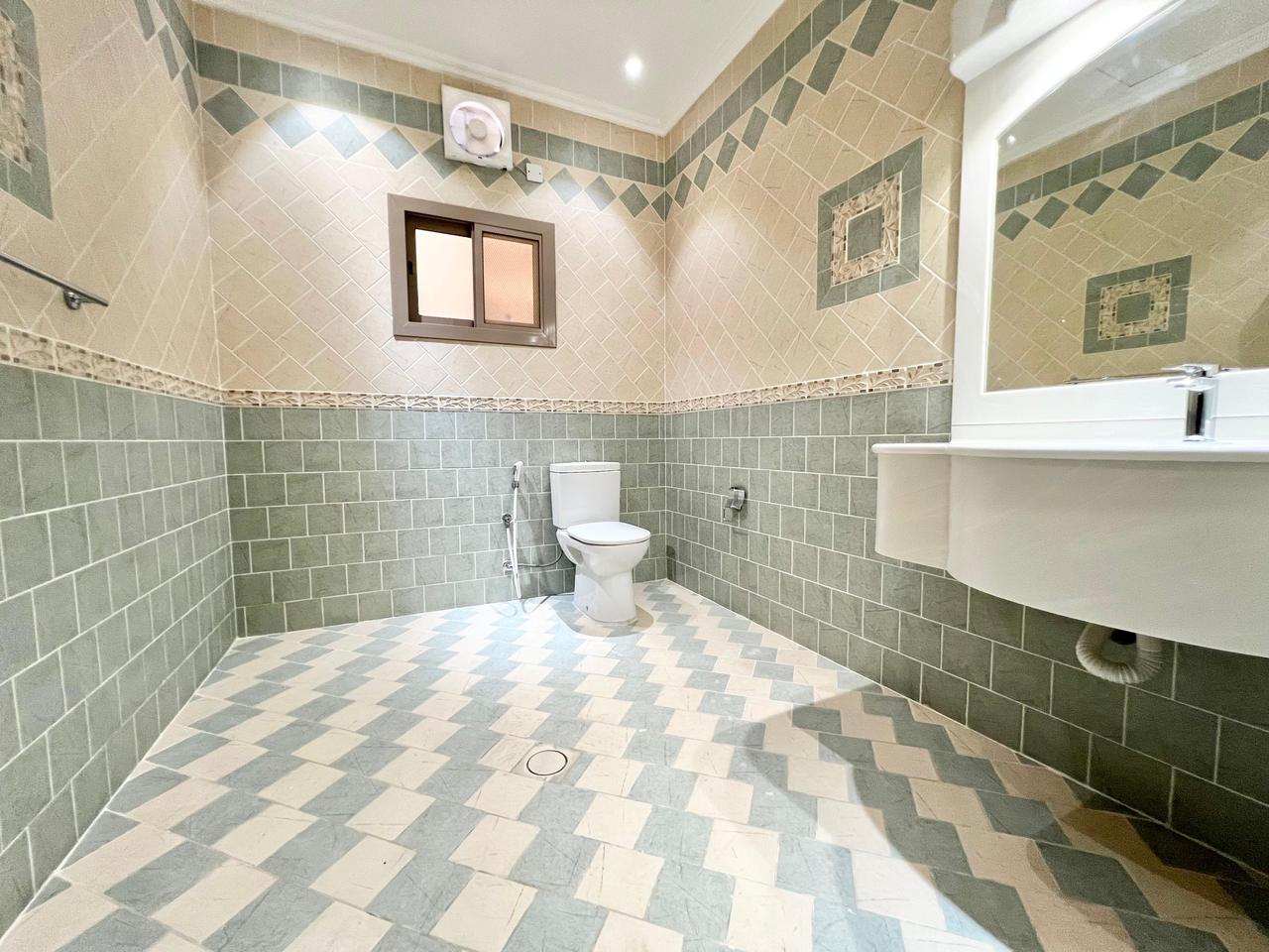 Six Bedroom Villa with Private Pool and Garden