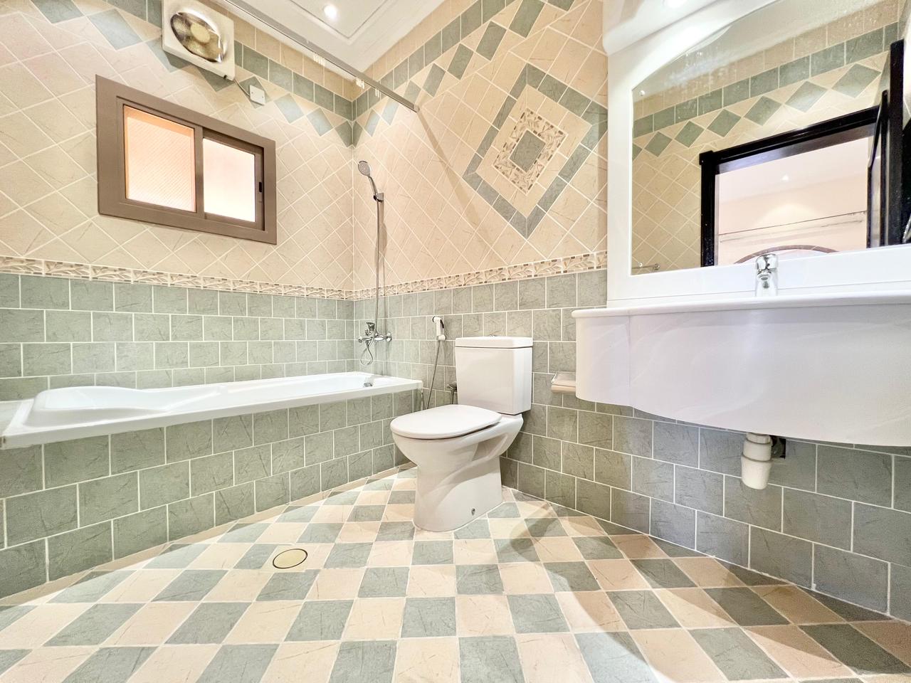 Six Bedroom Villa with Private Pool and Garden