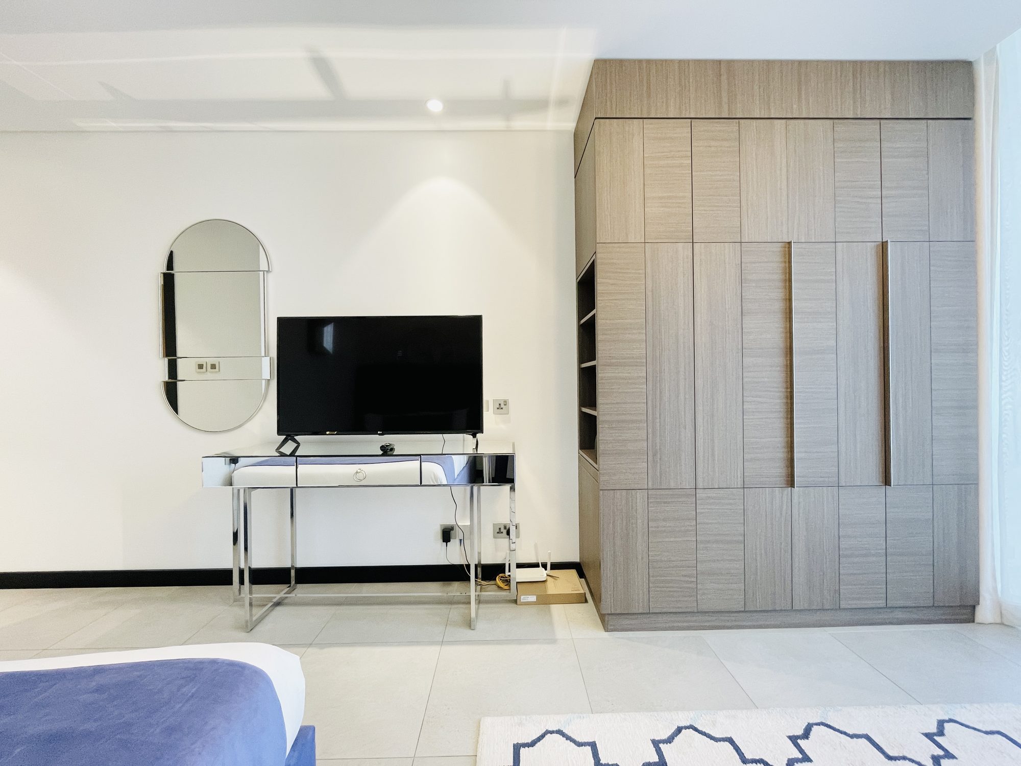 Fully-Furnished Studio Apartment with Parking