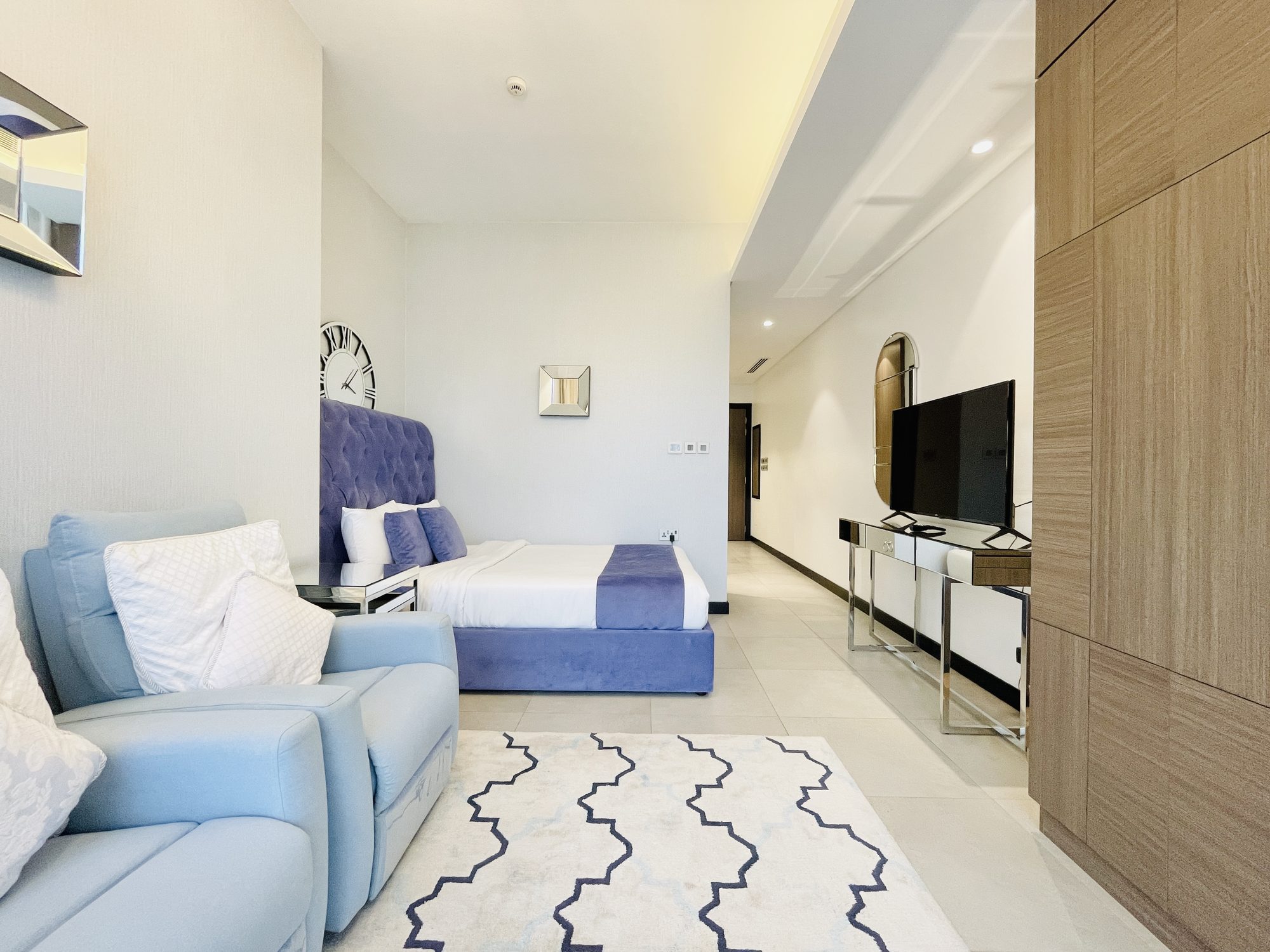 Fully-Furnished Studio Apartment with Parking