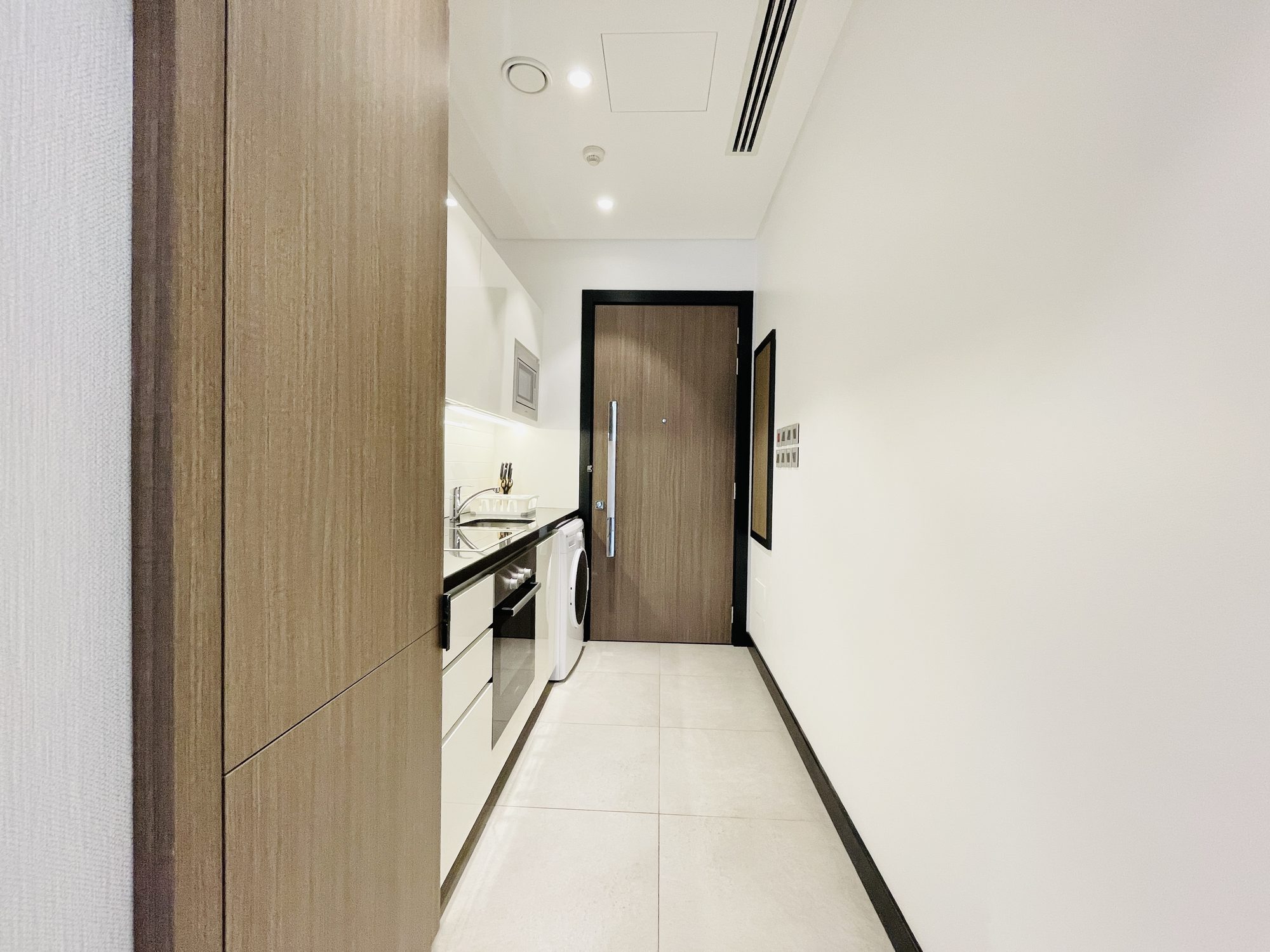 Fully-Furnished Studio Apartment with Parking