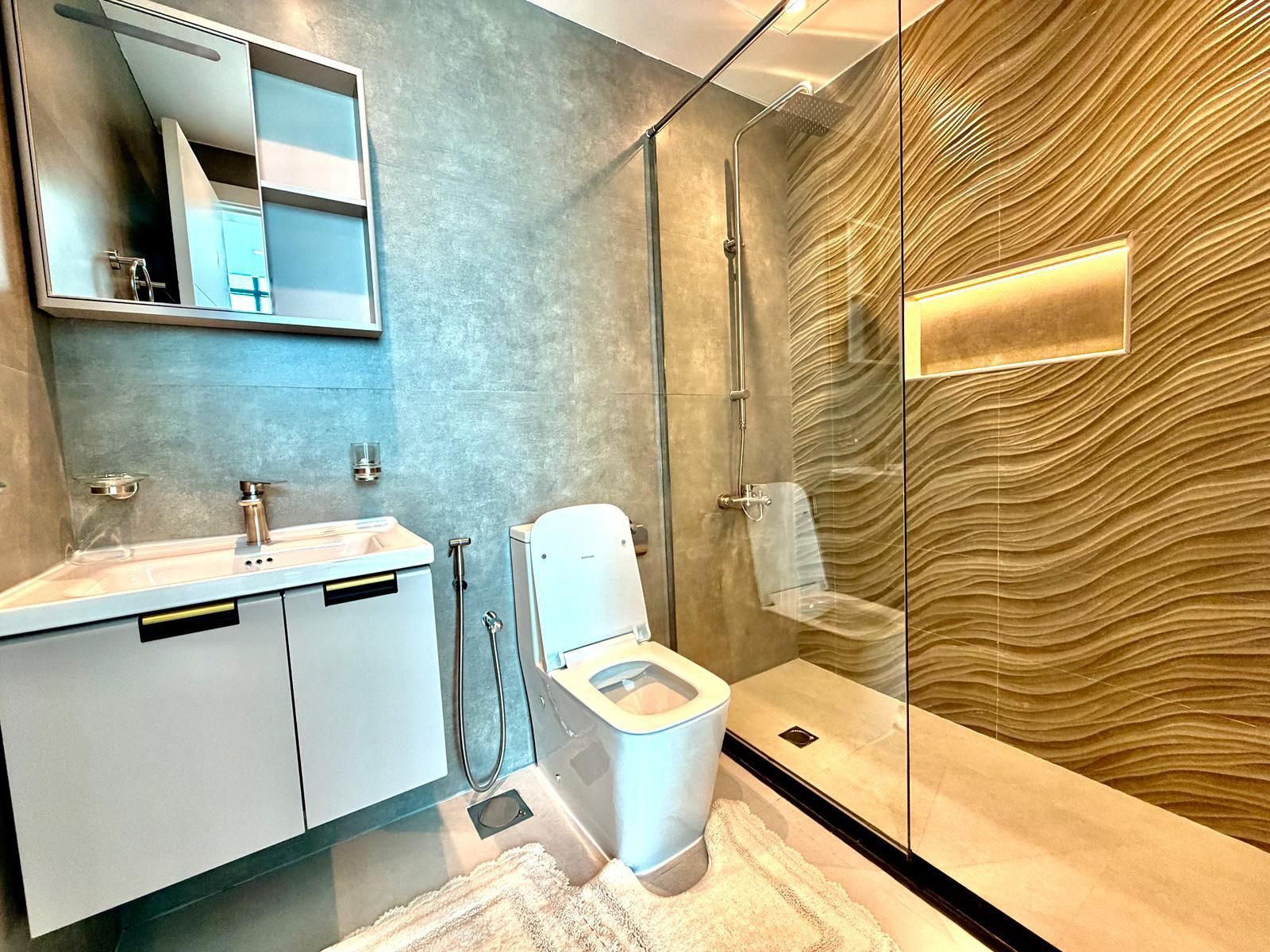 Two-Bedroom Apartment with Pool and Gym